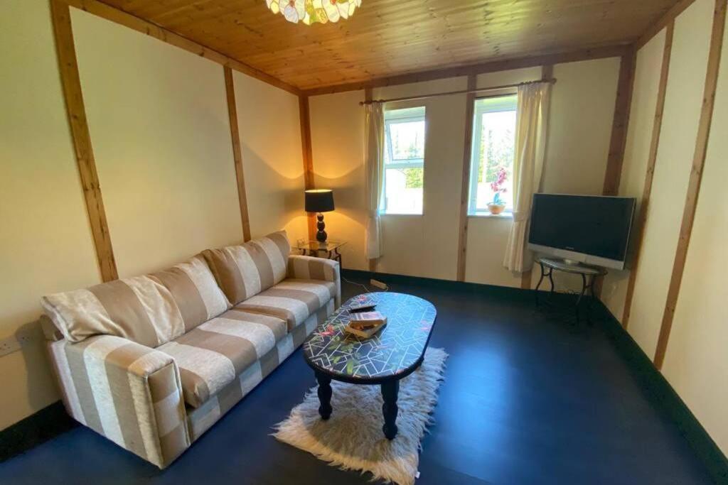 The Cosy Cabin Swinford Εξωτερικό φωτογραφία
